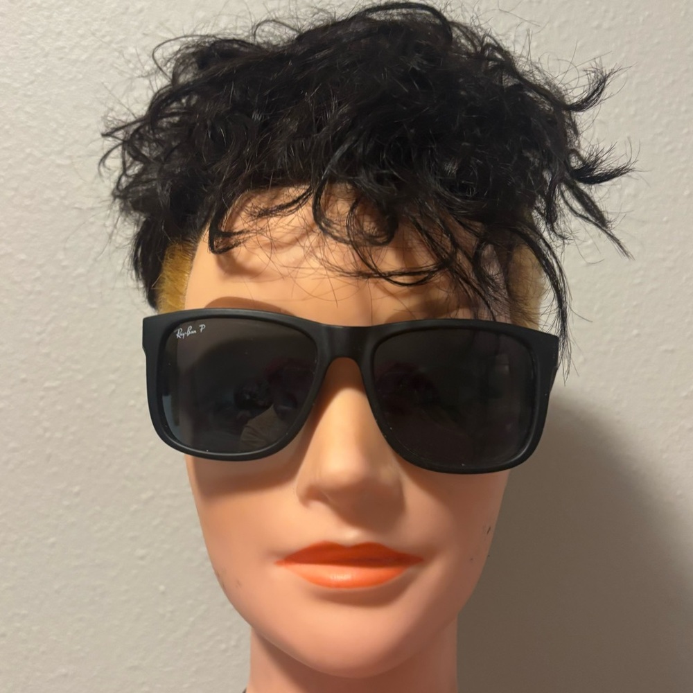 Ray-Ban Classic Black JUSTIN CLASSIC Polarized Sunglasses